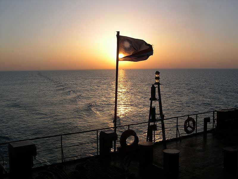 پرچم های غیرمجاز